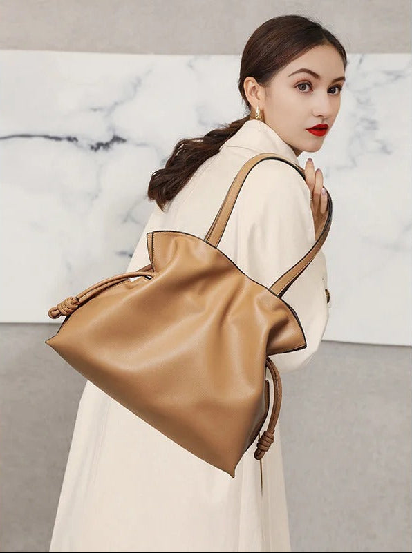 CARLOTTA borsa a caramella in pelle