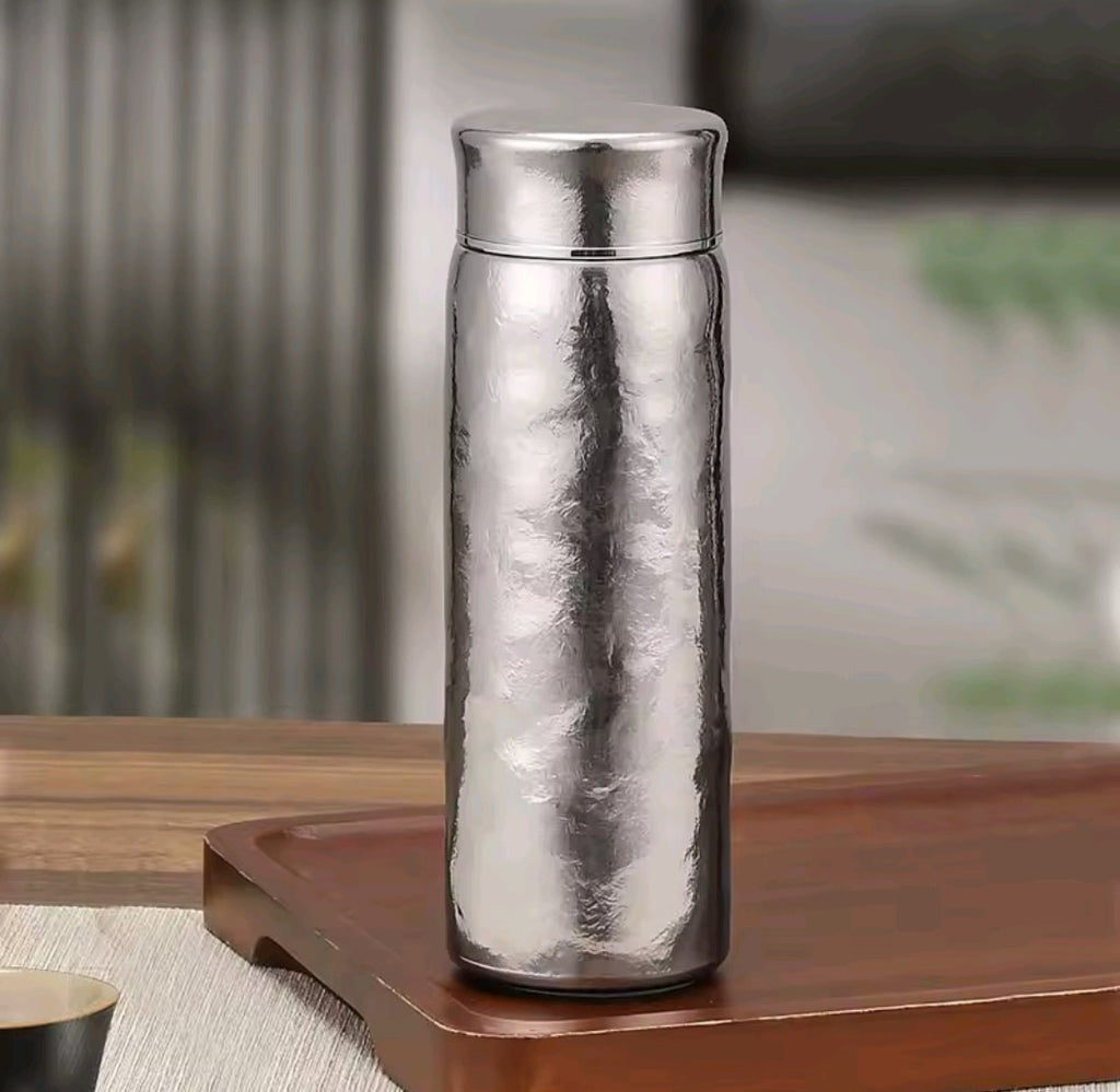 Bottiglia Termica in Titanio Premium - Isolamento Sottovuoto